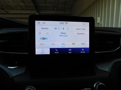 Used 2020 Ford Explorer XLT w/ Equipment Group 202A image 17