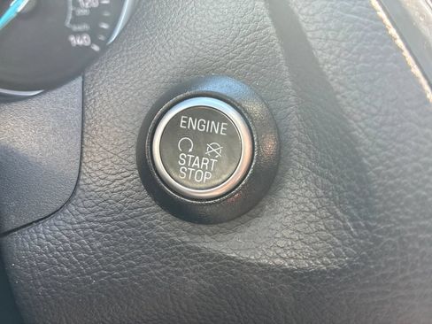 Used 2018 Ford Focus Titanium FWD image 25