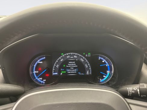 Used 2022 Toyota RAV4 SE w/ Weather & Moonroof Package AWD/4WD image 9