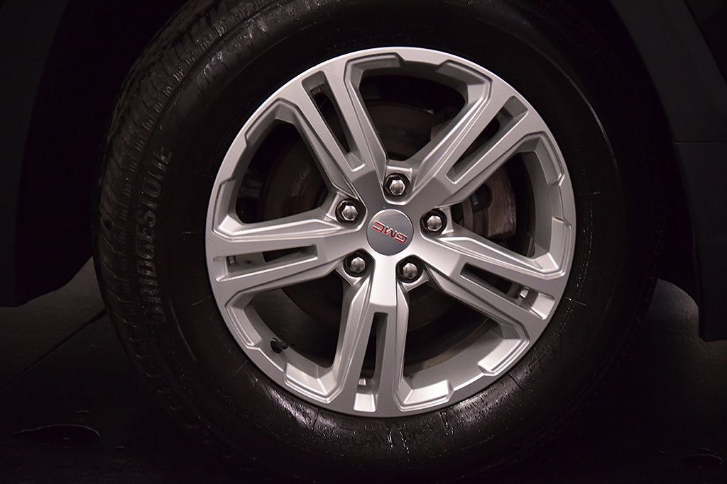Used 2024 GMC Terrain SLE w/ Driver Convenience Package AWD/4WD image 10