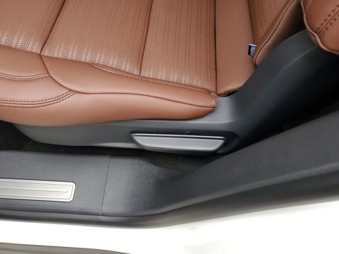 New 2026 Lincoln Nautilus Reserve AWD/4WD image 12