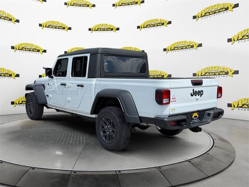 New 2025 Jeep Gladiator Sport image 3