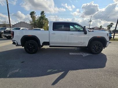 New 2026 GMC Sierra 2500 AT4 w/ AT4 Premium Plus Package