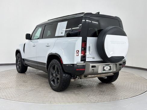 Used 2021 Land Rover Defender 110 X-Dynamic SE AWD/4WD image 3