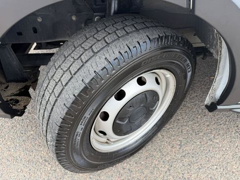 Used 2020 Ford Transit 250 Medium Roof RWD image 36