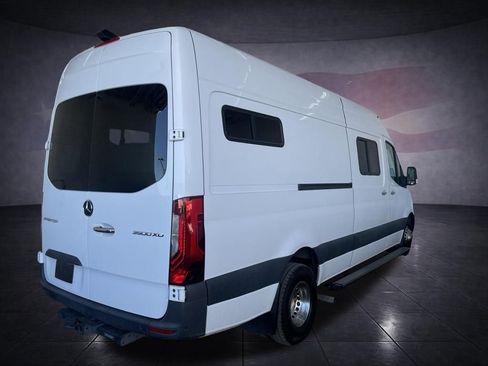 Used 2022 Mercedes-Benz Sprinter 3500 image 5