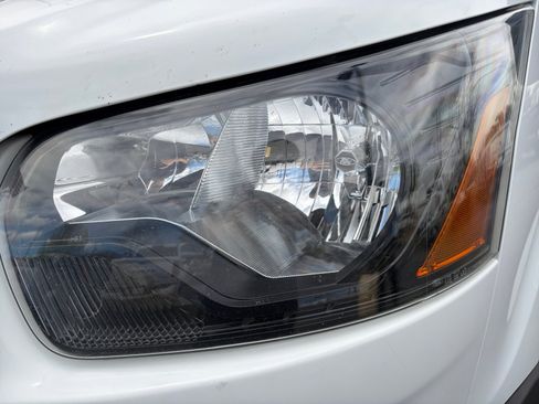 Used 2020 Ford Transit 250 Low Roof RWD image 9