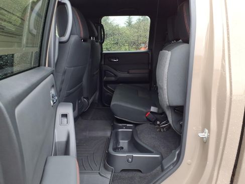 Used 2022 Nissan Frontier PRO-4X w/ Off-Road Protection Package AWD/4WD image 13