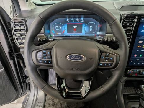 Used 2025 Ford Ranger Lariat w/ FX4 Off-Road Package AWD/4WD image 18