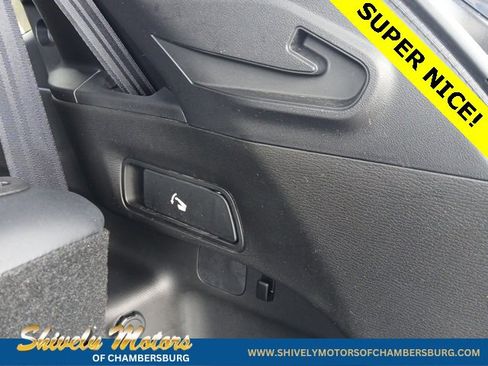 Used 2024 Mitsubishi Outlander SE image 11