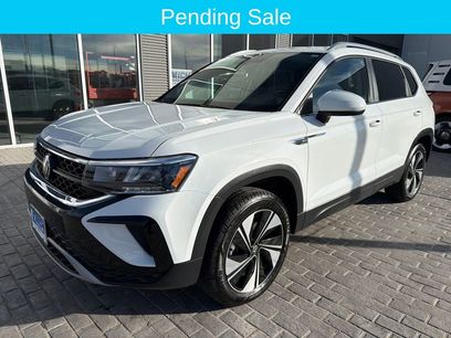 Certified 2024 Volkswagen Taos SE w/ Panoramic Sunroof Package