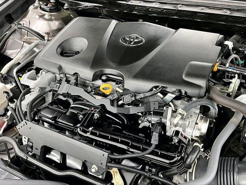 Used 2022 Toyota Camry SE image 34
