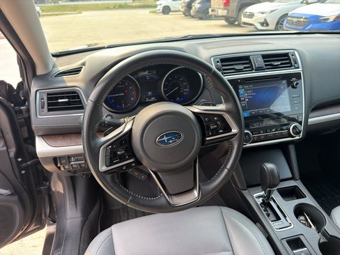 Used 2018 Subaru Outback 2.5i Limited AWD/4WD image 12