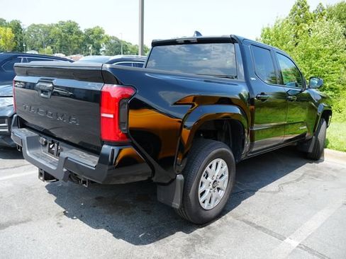 Used 2026 Toyota Tacoma SR5 RWD image 7