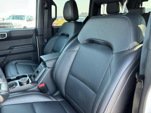 New 2026 Ford Bronco Outer Banks w/ Sasquatch Package AWD/4WD image 12