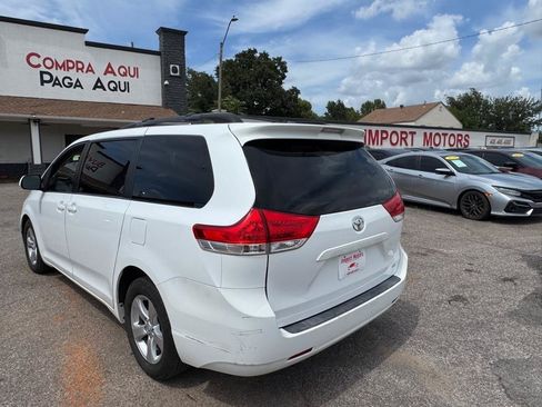 Used 2014 Toyota Sienna LE FWD image 8