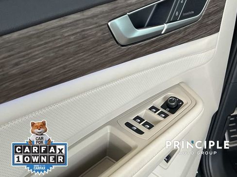 Used 2024 Volkswagen Atlas SEL Premium R-Line image 13