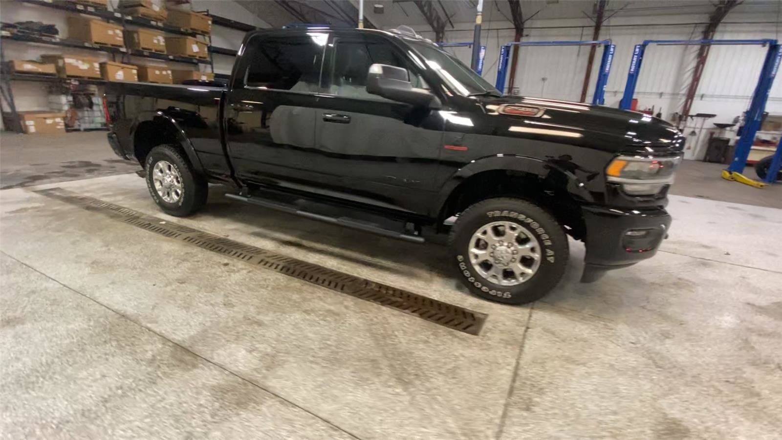Used 2020 RAM 2500 Laramie w/ Night Edition AWD/4WD image 2