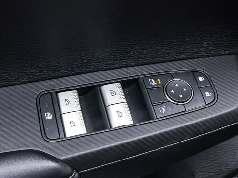 New 2025 Mitsubishi Outlander ES image 10