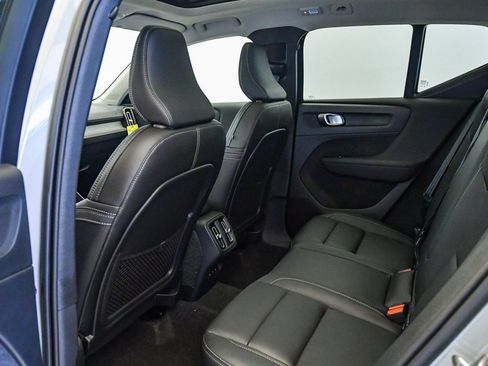 New 2026 Volvo XC40 B4 Plus w/ Climate Package image 20