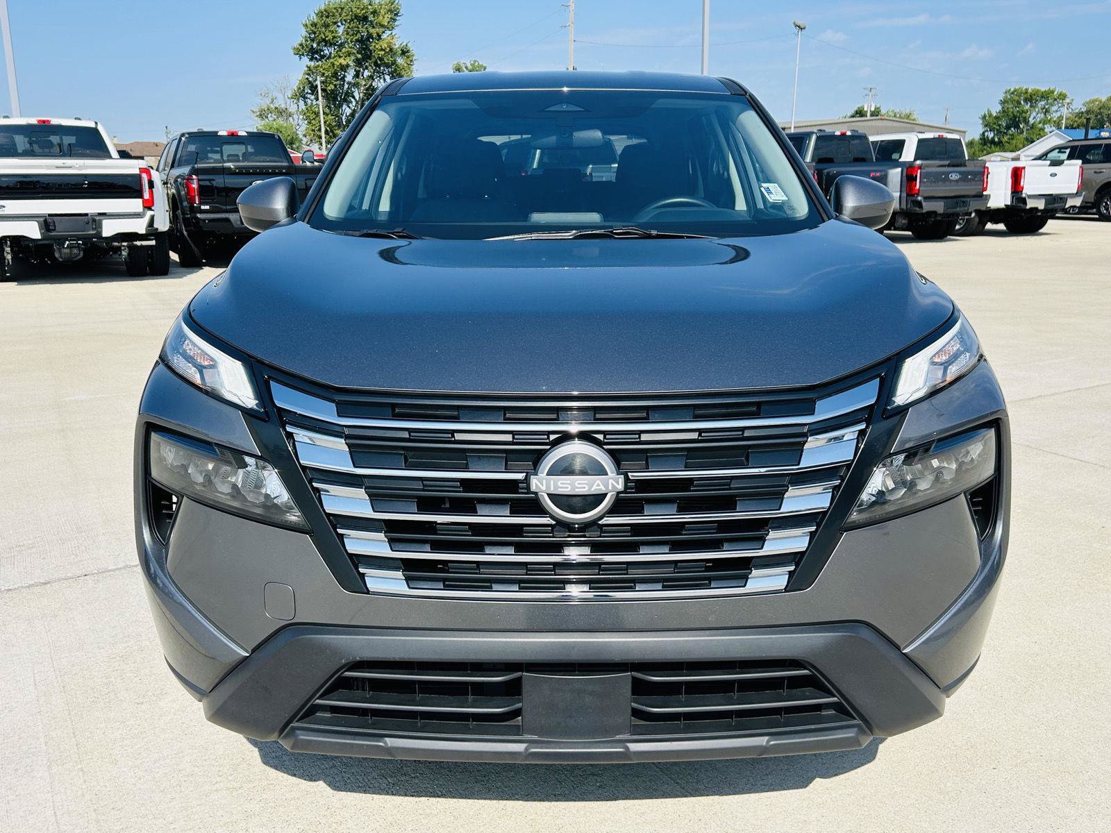 Used 2025 Nissan Rogue SV FWD image 31