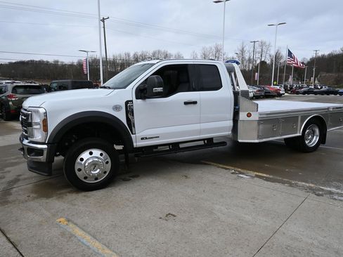 Used 2024 Ford F550 2WD SuperCab Super Duty w/ XLT Value Package image 11