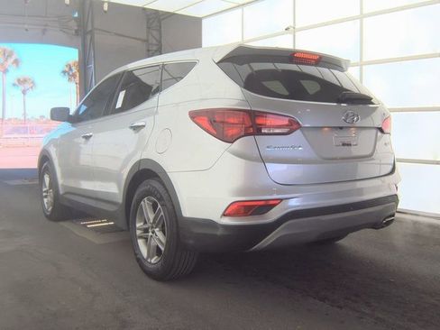 Used 2018 Hyundai Santa Fe Sport image 4