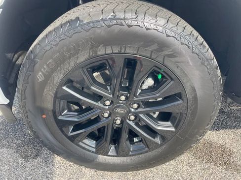 Used 2026 Ford F150 Lariat w/ Equipment Group 502A High AWD/4WD image 43