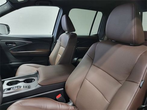 Certified 2025 Honda Ridgeline RTL image 13