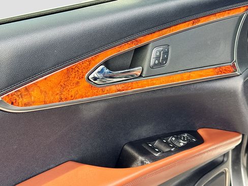 Used 2018 Lincoln MKX Reserve w/ Driver Assistance Package image 19