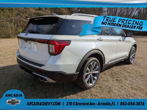 Used 2025 Ford Explorer Platinum w/ Ultimate Package AWD/4WD image 4