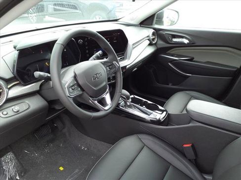 New 2025 Chevrolet Trax ACTIV w/ Driver Confidence Package image 10
