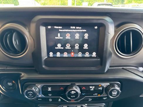 Used 2019 Jeep Wrangler Unlimited Sport S AWD/4WD image 18