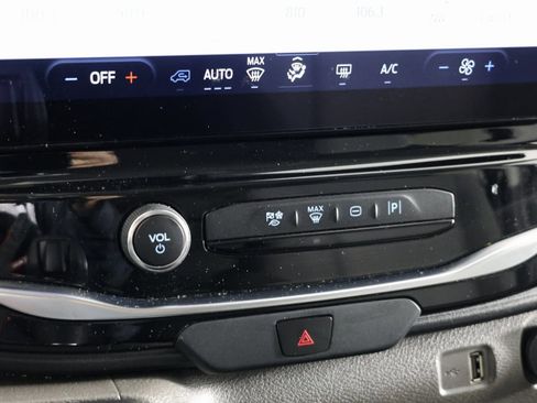 Used 2024 Ford Transit 350 XLT image 29