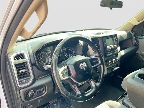 Used 2019 RAM 1500 Big Horn image 9