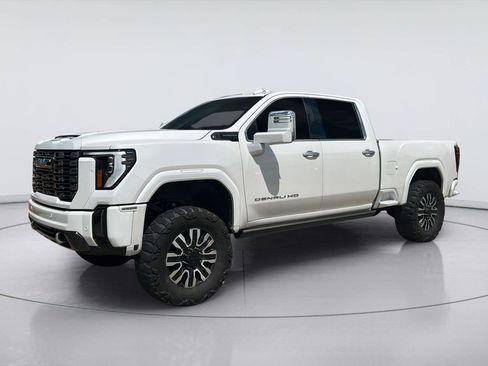 Used 2024 GMC Sierra 2500 Denali Ultimate AWD/4WD image 1