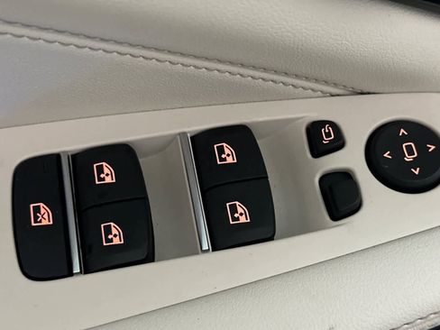 New 2026 BMW X5 M60i w/ Executive Package image 13