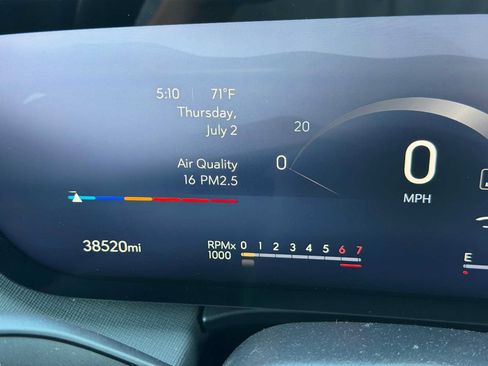Certified 2025 Buick Enclave Preferred AWD/4WD image 3