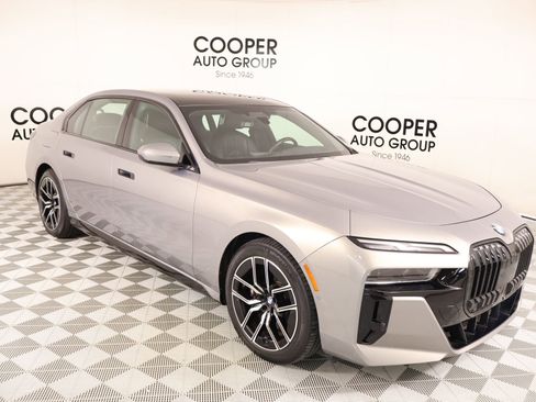 Certified 2023 BMW 740i RWD image 1