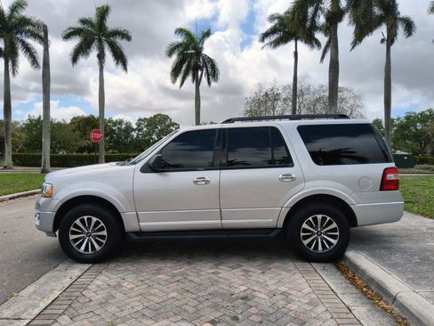 Used 2017 Ford Expedition XLT AWD/4WD image 16