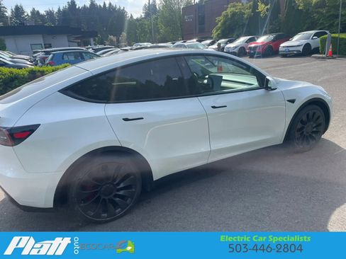Used 2022 Tesla Model Y Performance AWD/4WD image 11