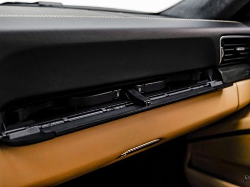 Used 2017 Porsche 911 Turbo image 73