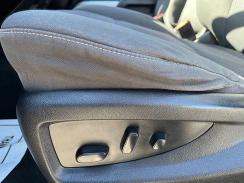 Used 2018 Chevrolet Silverado 1500 LT w/ All Star Edition image 24