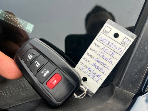 Used 2018 Toyota Camry XSE FWD image 51