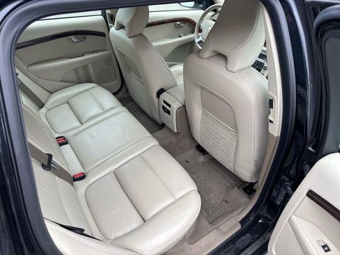 Used 2010 Volvo XC70 T6 AWD/4WD image 13