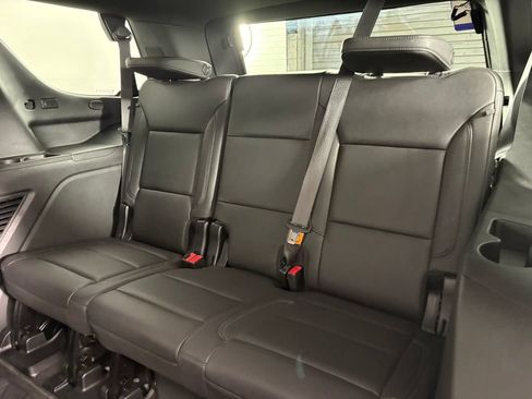 Used 2023 Chevrolet Tahoe Z71 w/ Luxury Package AWD/4WD image 32