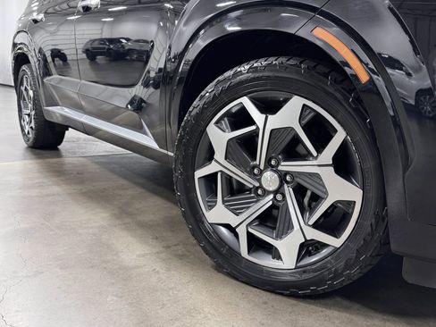 Used 2021 Hyundai Palisade Calligraphy image 8