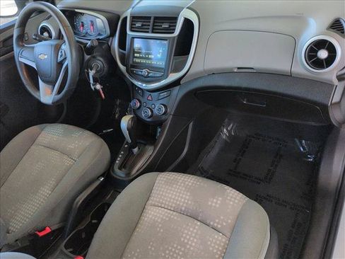 Used 2017 Chevrolet Sonic LT FWD image 18