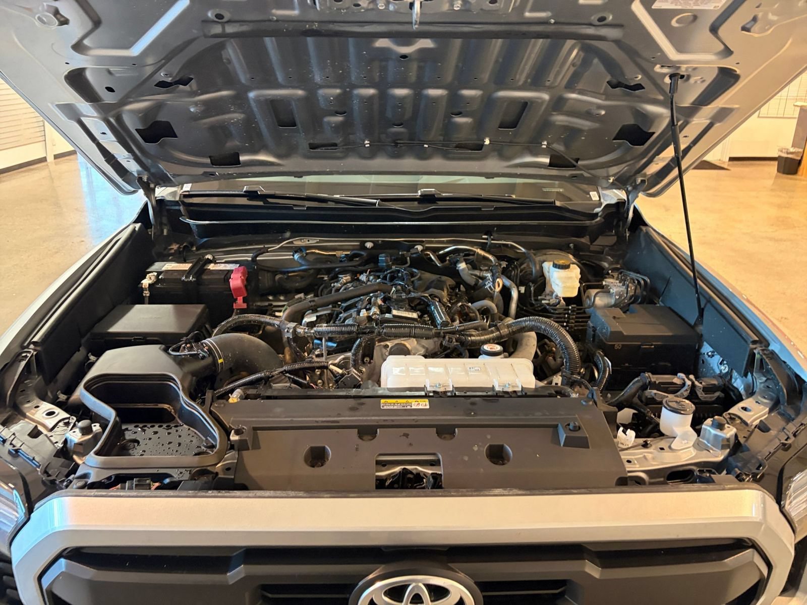 Used 2025 Toyota Tacoma TRD Off-Road AWD/4WD image 30