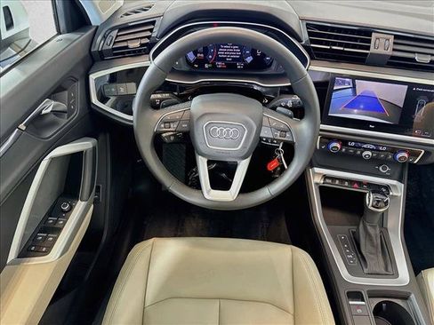 Used 2025 Audi Q3 2.0T Premium AWD/4WD image 21